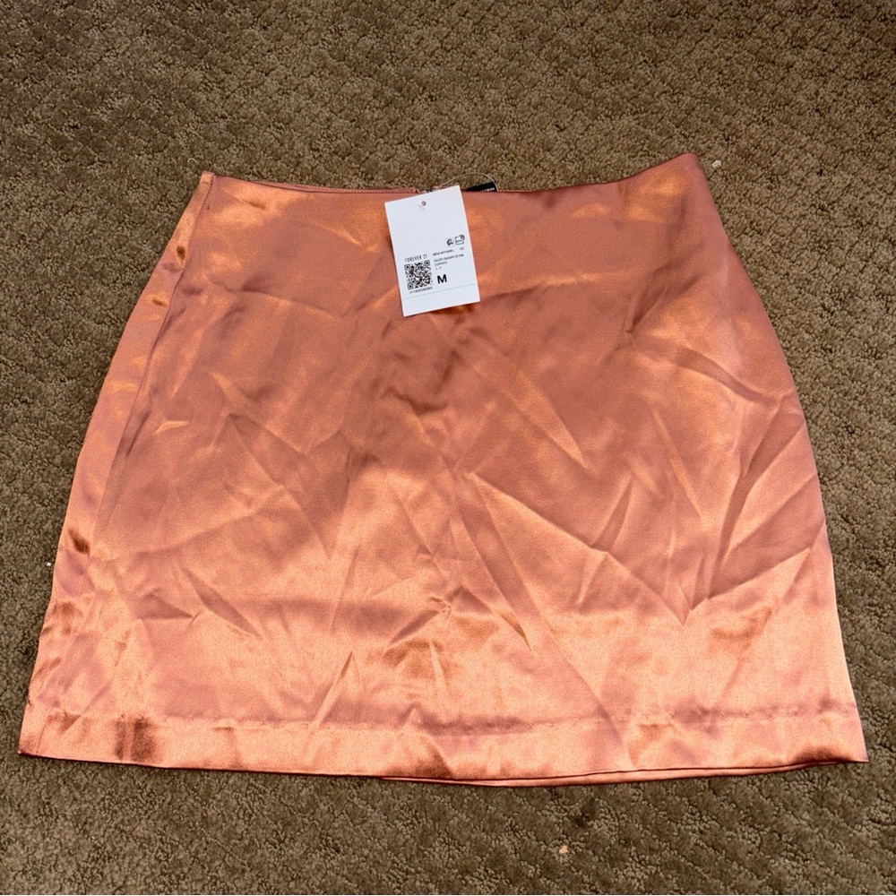Forever 21 short silky skirt medium new tags copper brown